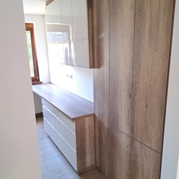 Egyedi készítésű és szabású konyhabútor